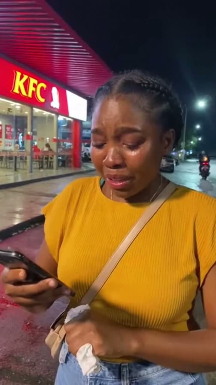 Drunk emotional Guyanese woman ordering Uber to Berbice after her date left her at KFC Georgetown Guyana